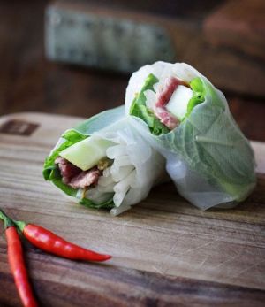 vietnam - food - rice paper rolls.jpg